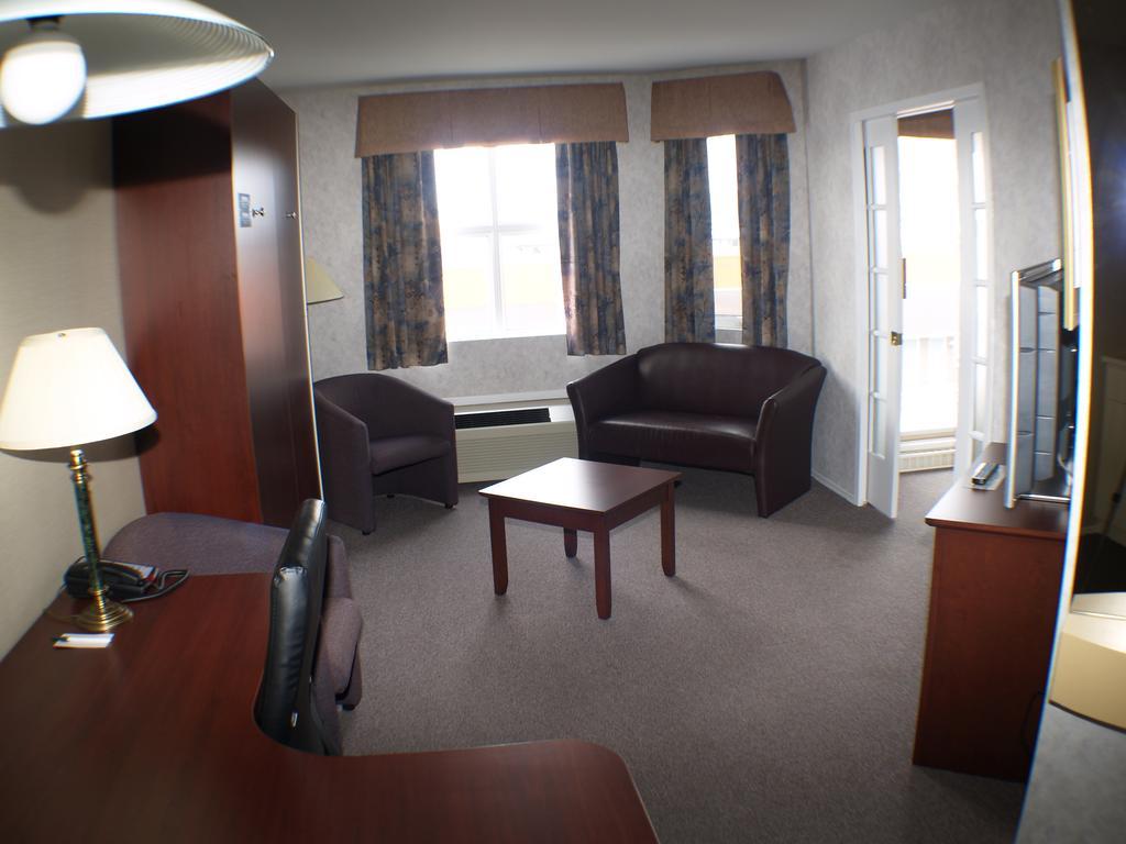 Quality Suites Сент-Анн-де-Бопре Экстерьер фото